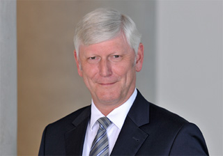 Dr. Rolf Martin Schmitz